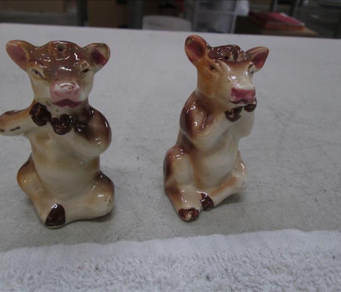 Cow salt and pepper shakers clean
